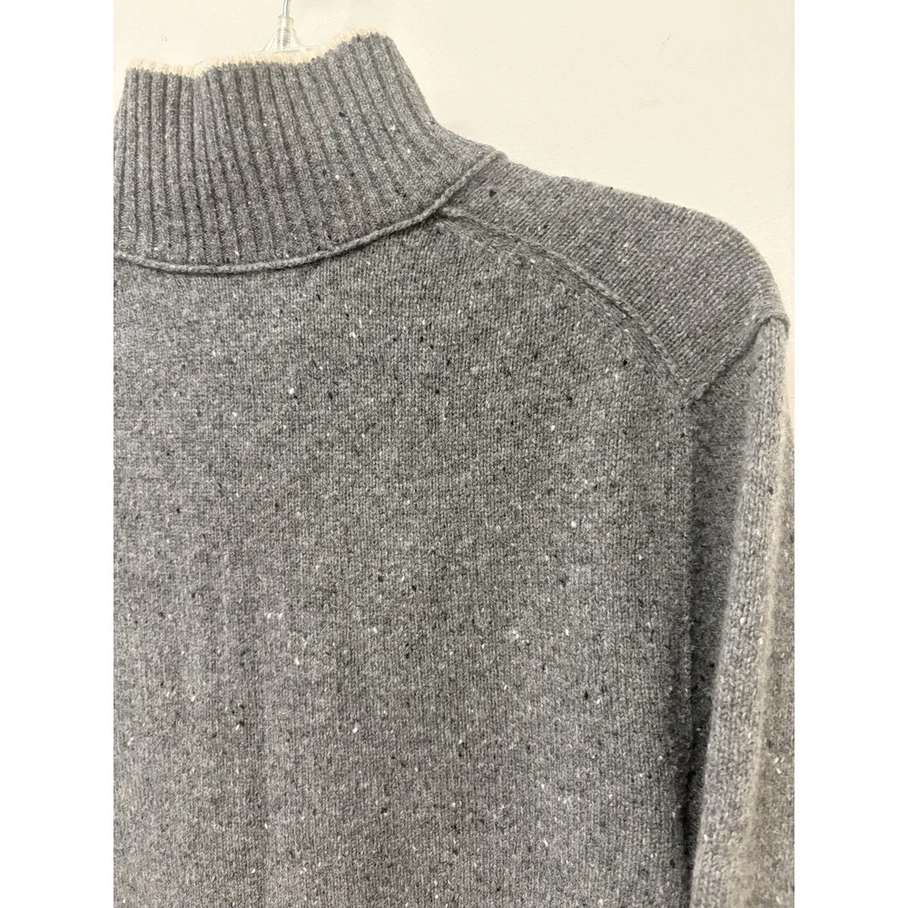 Banana Republic Men's Gray LG Cashmere  Wool Blend Pullover Sweater.‎ Heritage